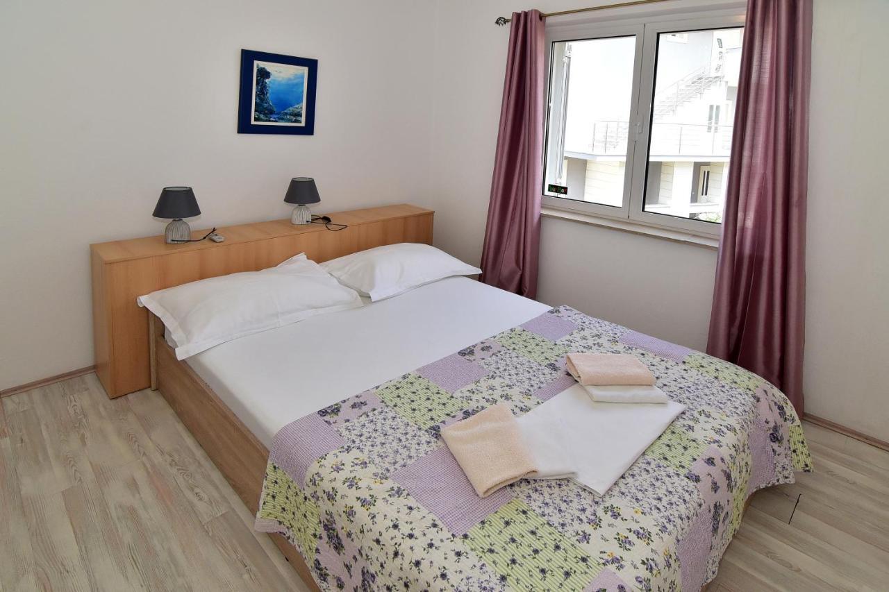 Apartments Dobrinic マカルスカ エクステリア 写真