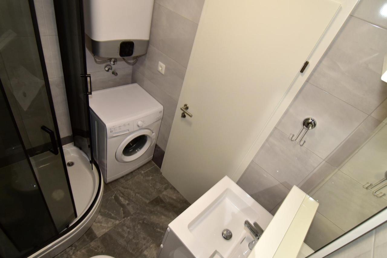 Apartments Dobrinic マカルスカ エクステリア 写真